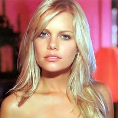 Mircea Monroe